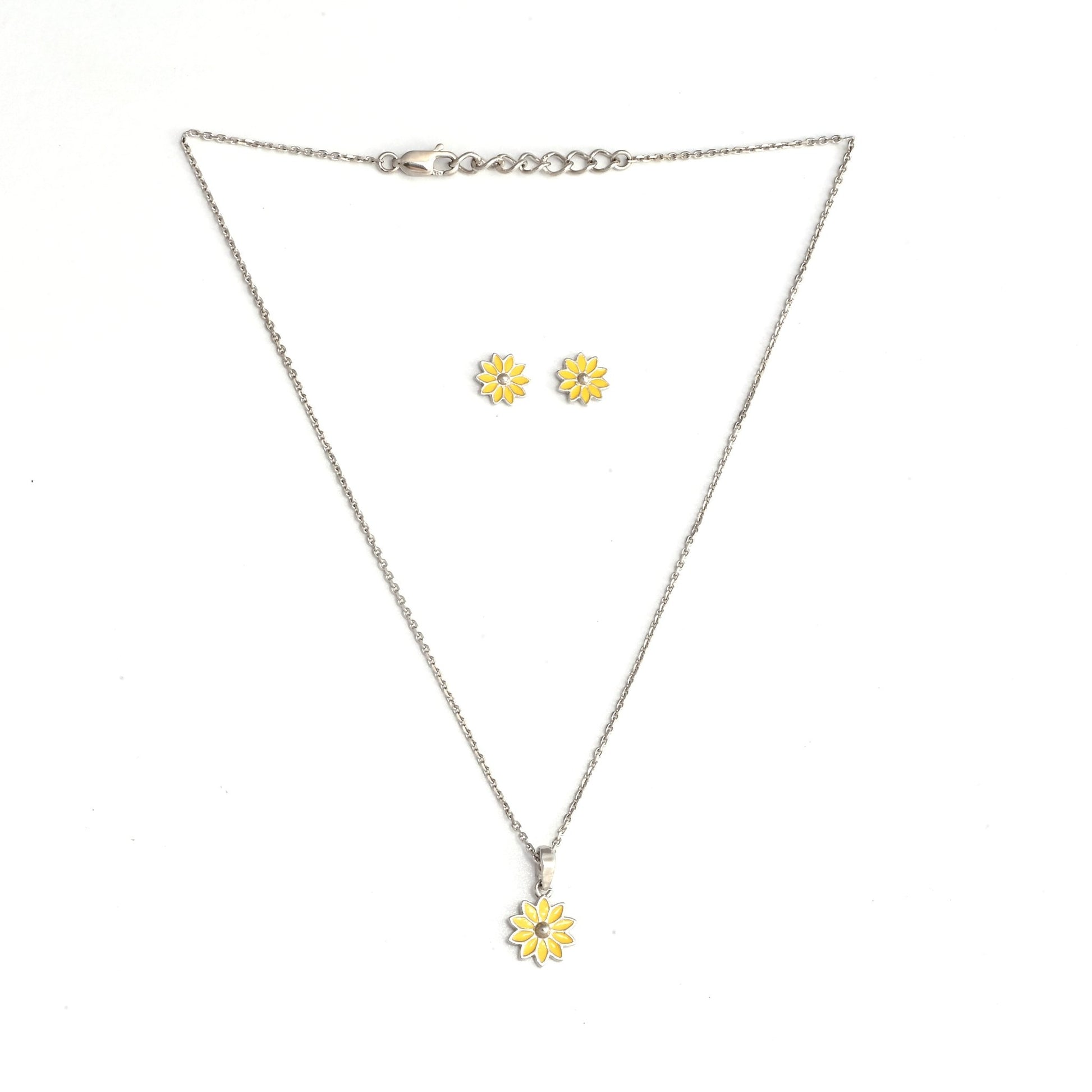 The Daisy Dreams Silver Necklace Set - Vinayak - House of Silver