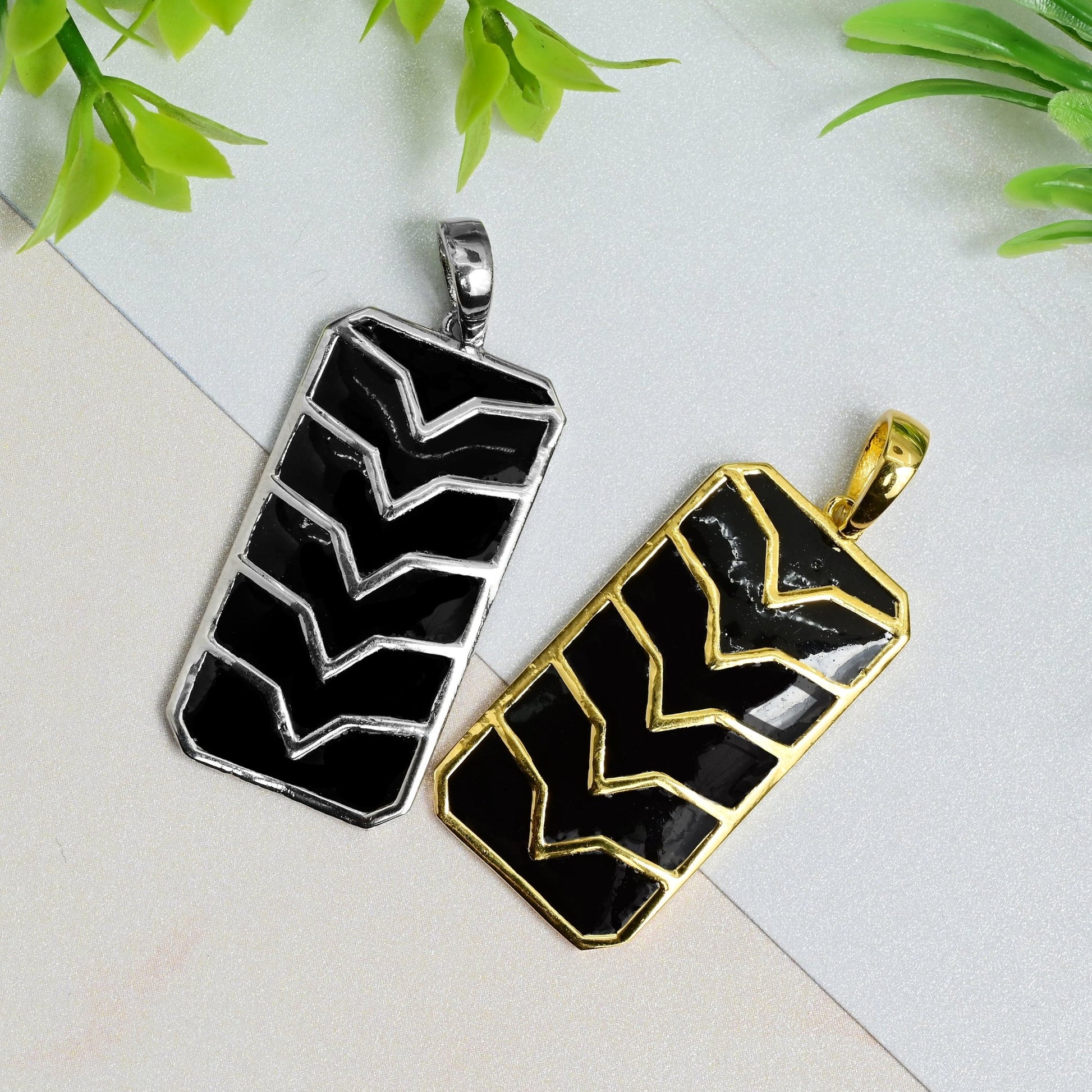 The Elegant Ebony Pendant - Vinayak - House of Silver