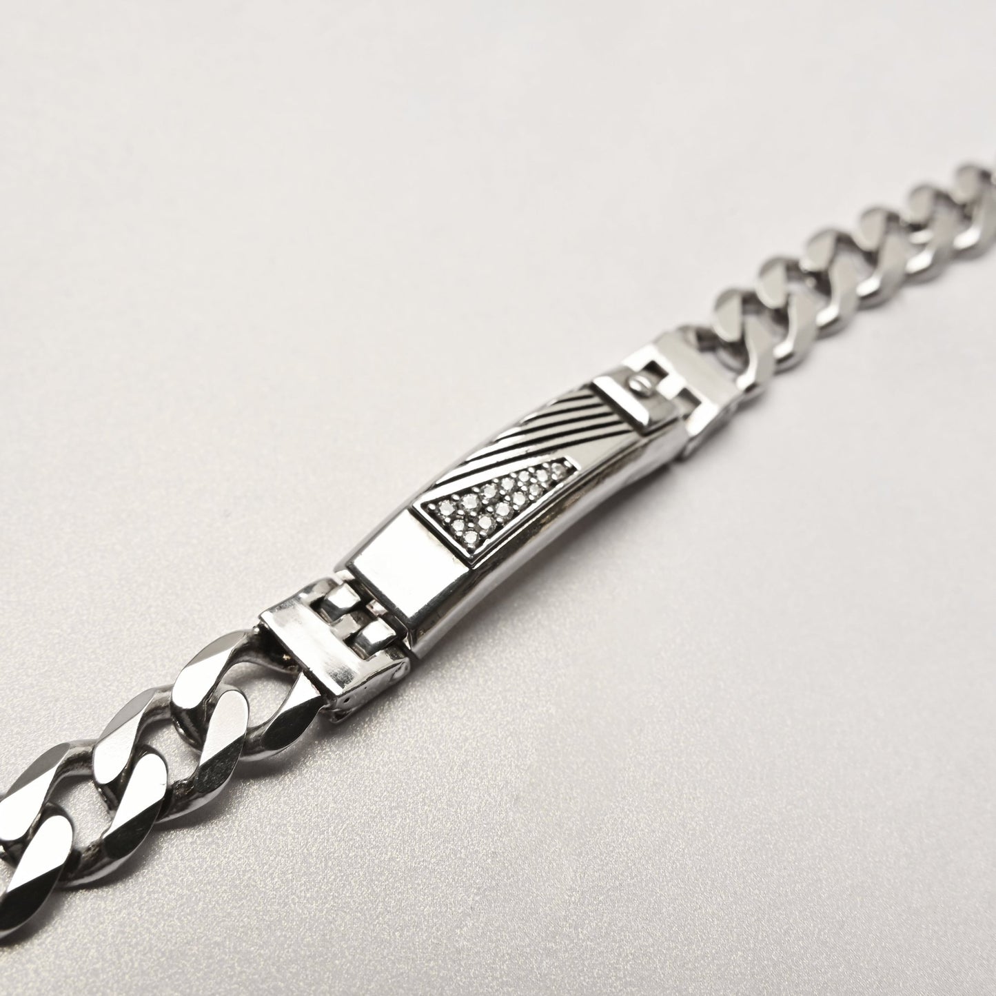 The Luxe Spark Silver Bracelet - Vinayak - House of Silver