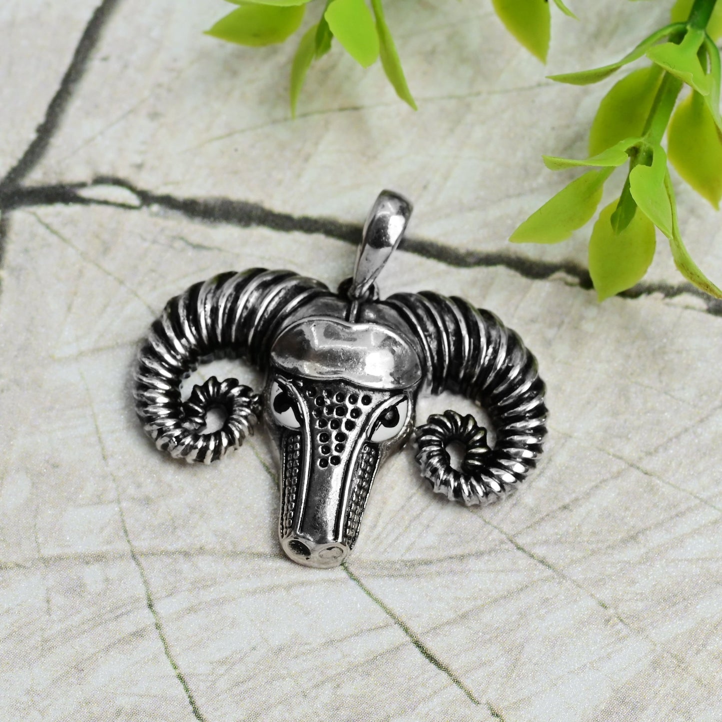 The Majestic Horns Pendant - Vinayak - House of Silver