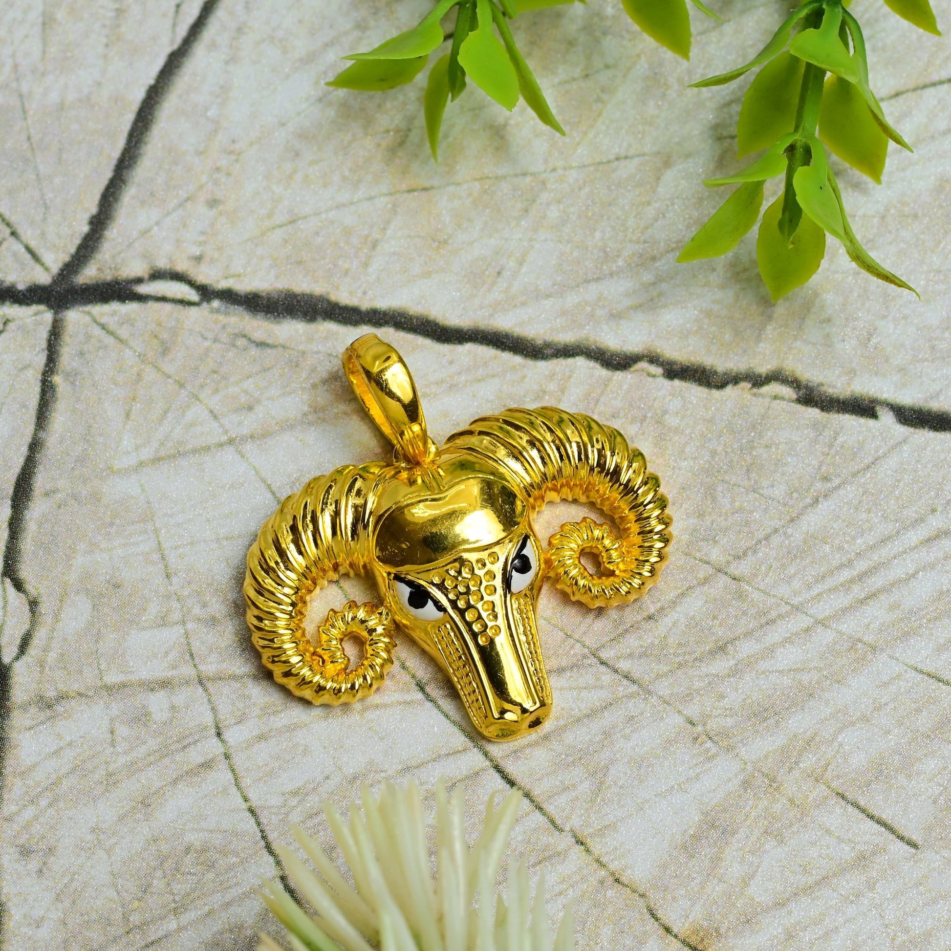 The Majestic Horns Pendant - Vinayak - House of Silver