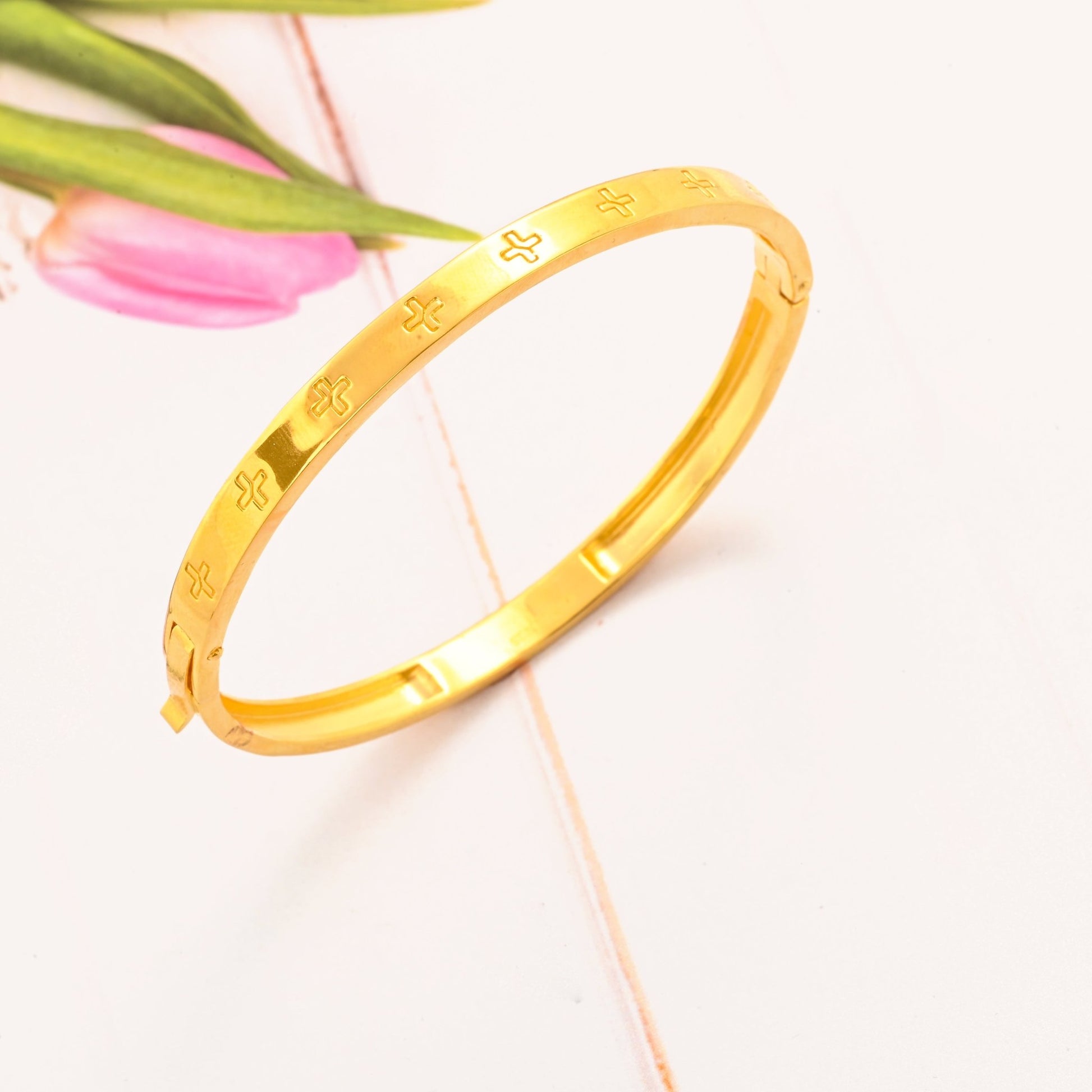 The Minimalist Engraved Bracelet - Vinayak - House of Silver