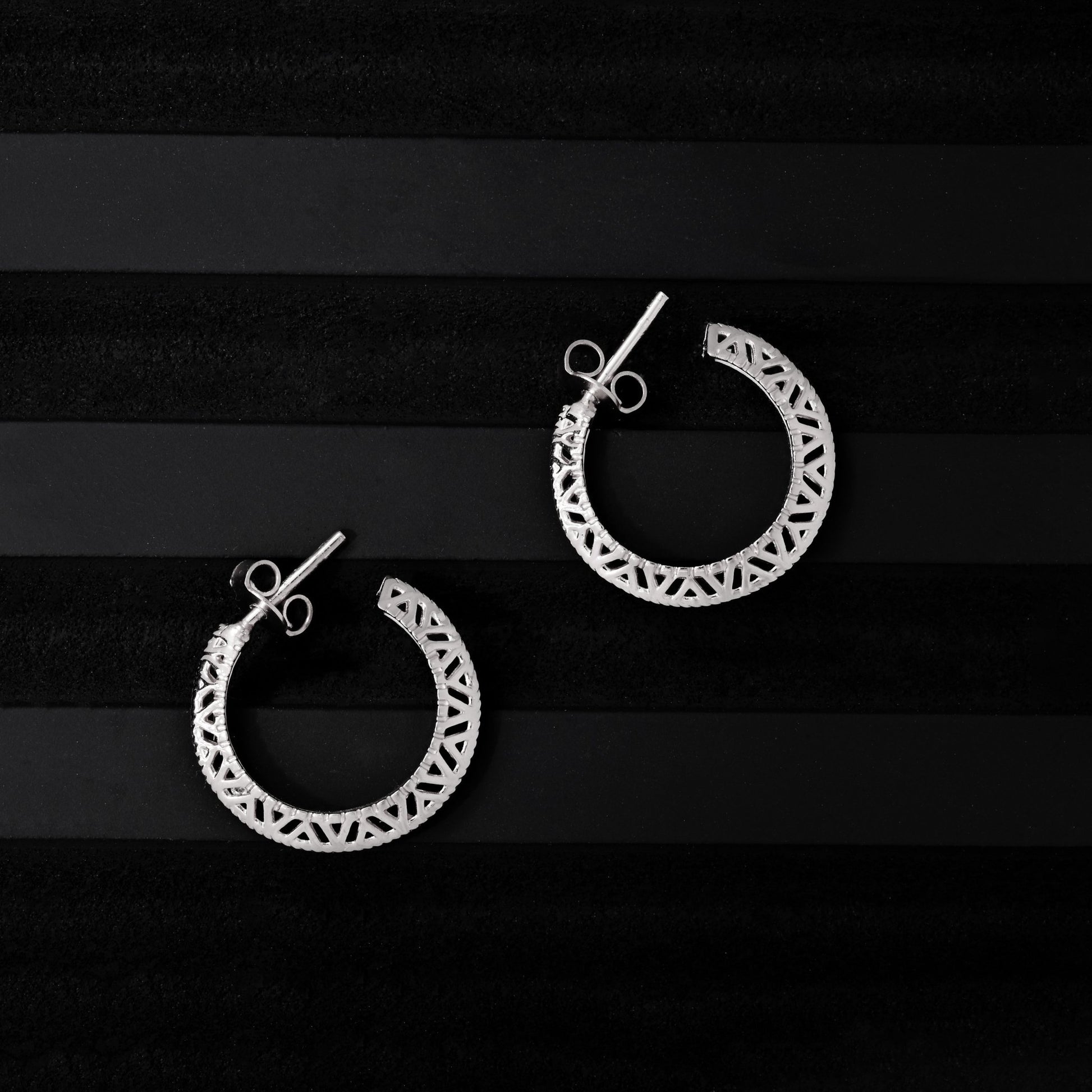The Silver Hoop Earrings - Vinayak - House of Silver