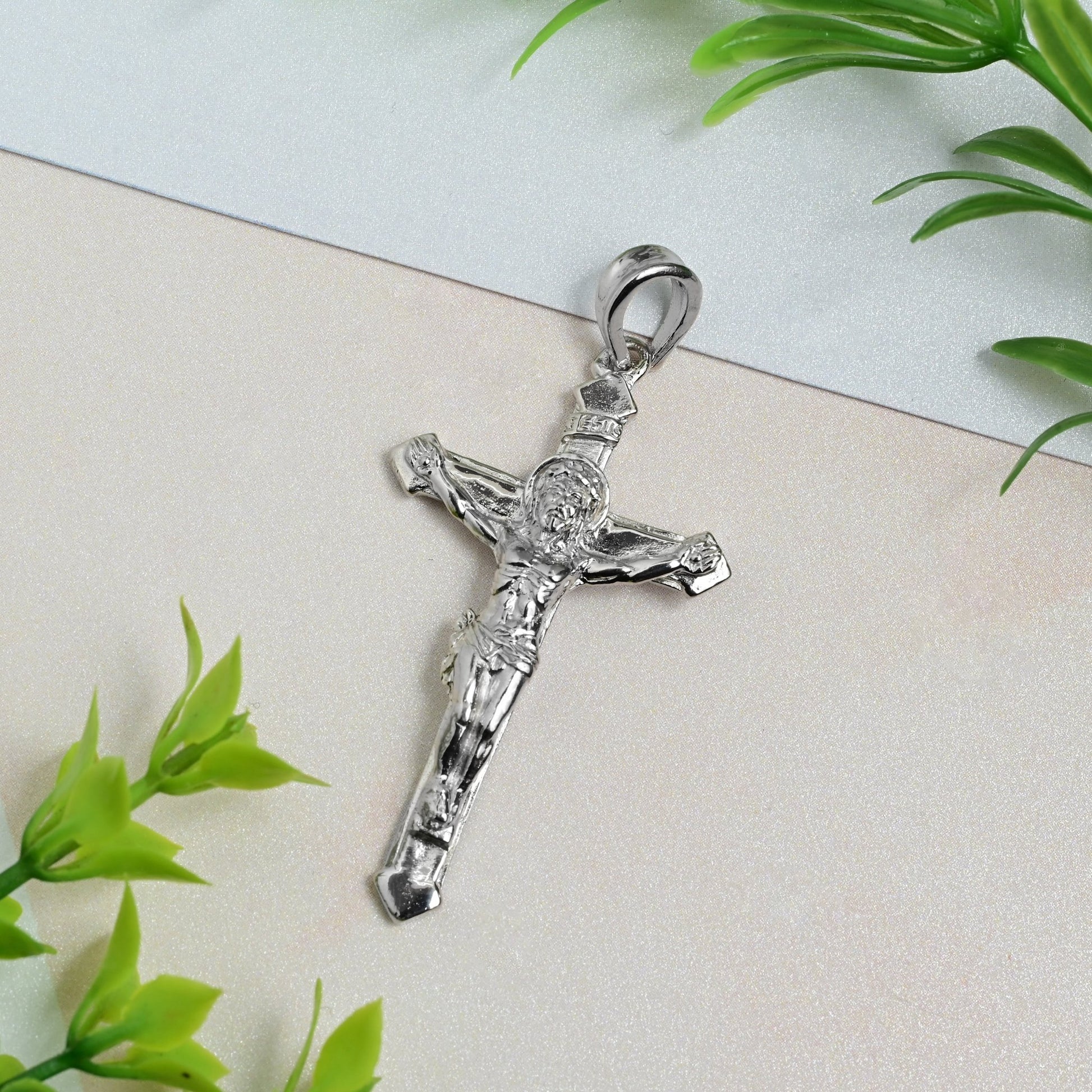 The Cross Pendant - Vinayak - House of Silver