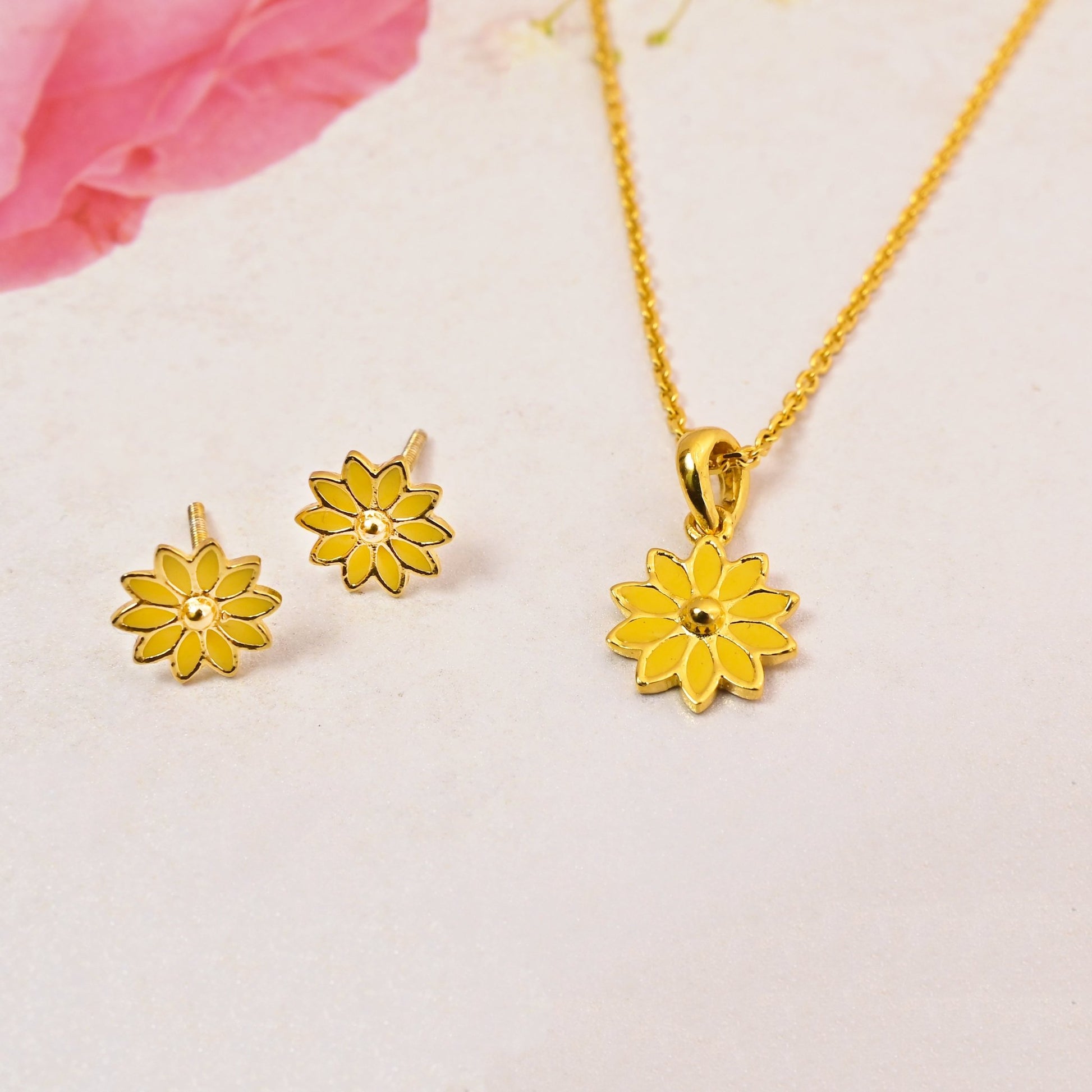 The Daisy Dreams Silver Necklace Set - Vinayak - House of Silver