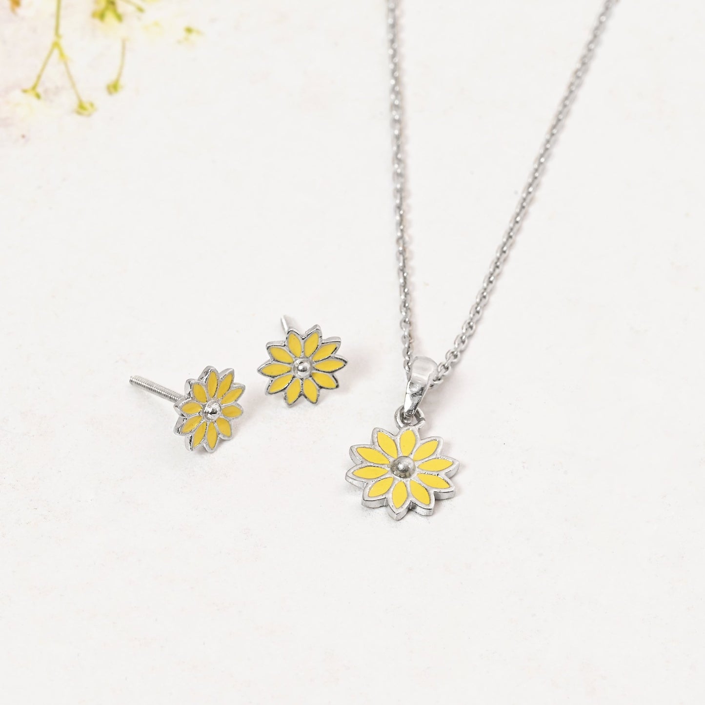 The Daisy Dreams Silver Necklace Set - Vinayak - House of Silver