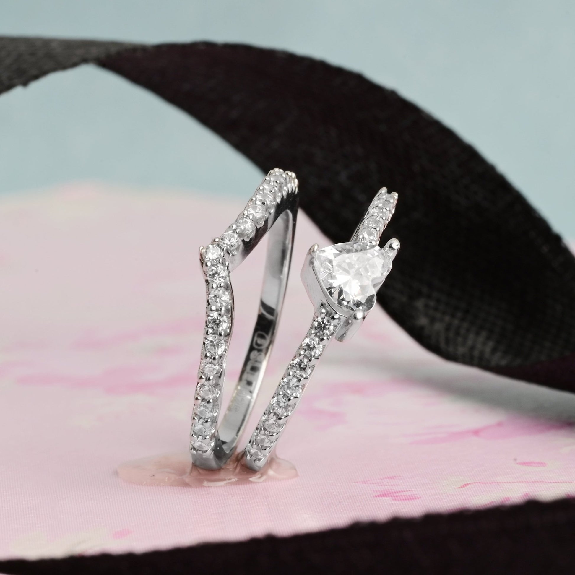 The Eternal Love Heart Ring - Vinayak - House of Silver