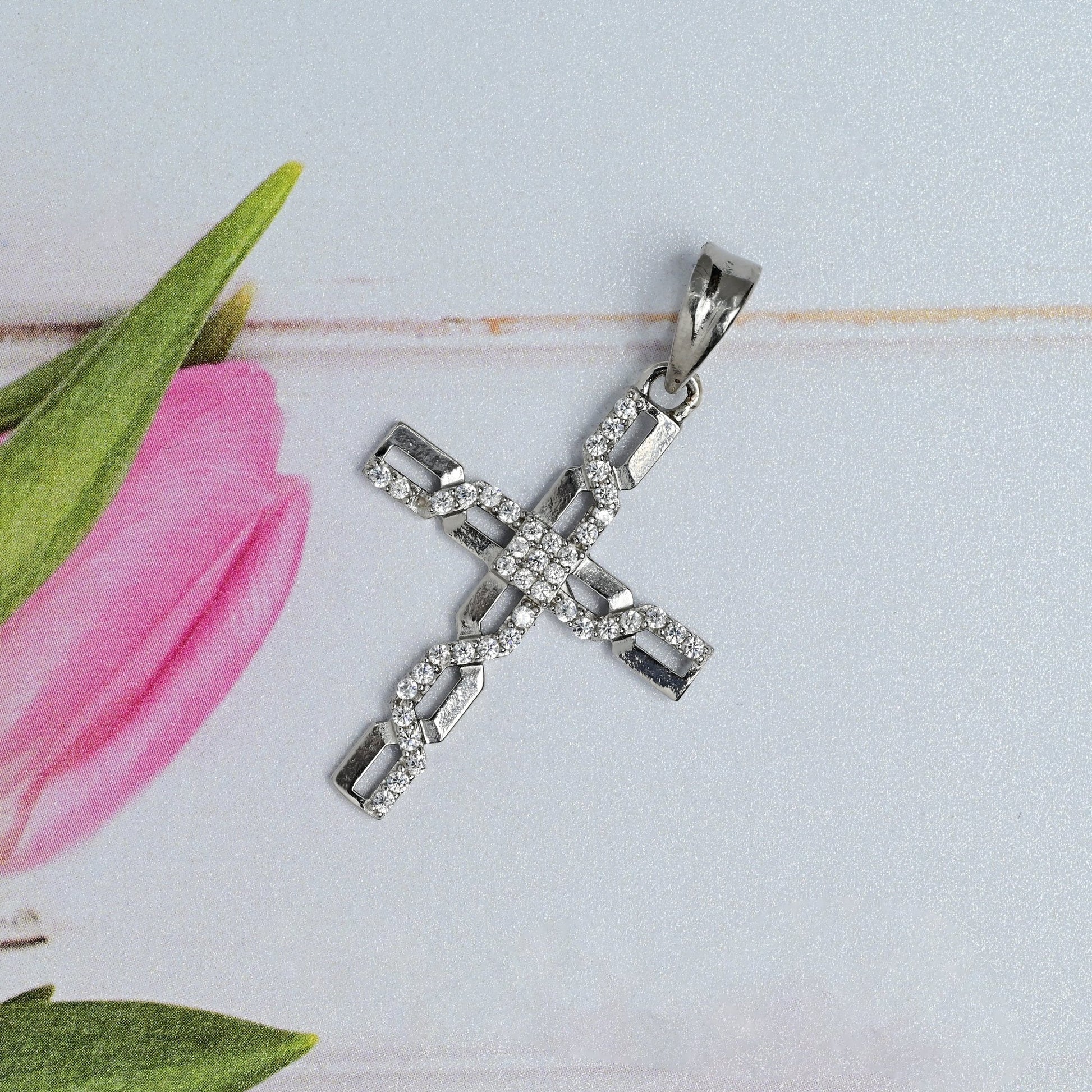 The Glimmering Faith Cross Pendant - Vinayak - House of Silver