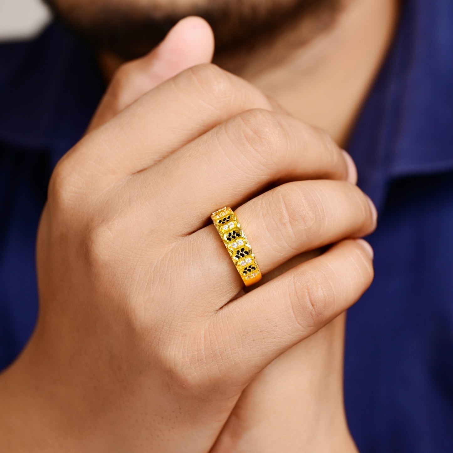 The Monochrome Zirconia Patterned Ring - Vinayak - House of Silver