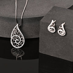 The Mystical Radiance Necklace Set