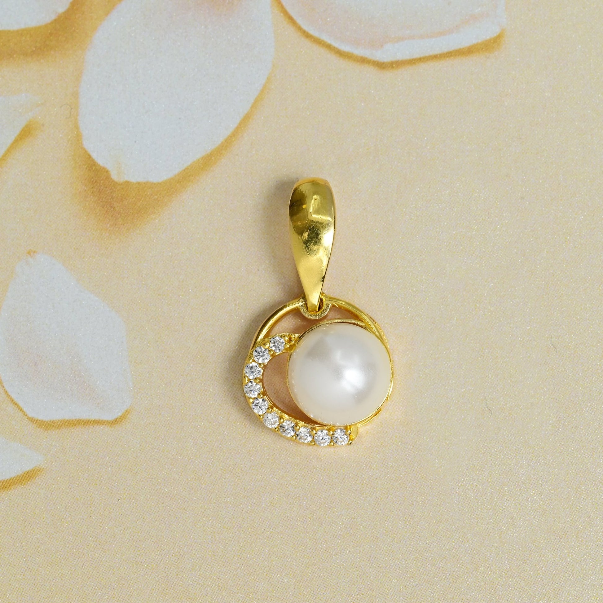 The Pearl Radiance Zirconia Pendant - Vinayak - House of Silver