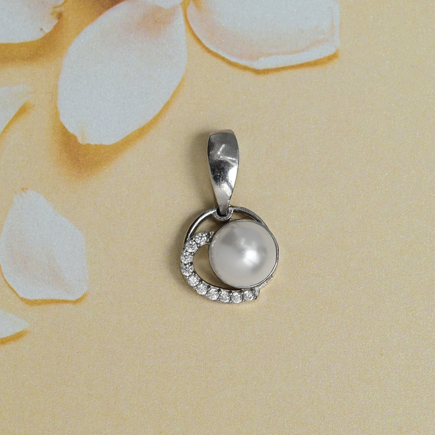 The Pearl Radiance Zirconia Pendant - Vinayak - House of Silver