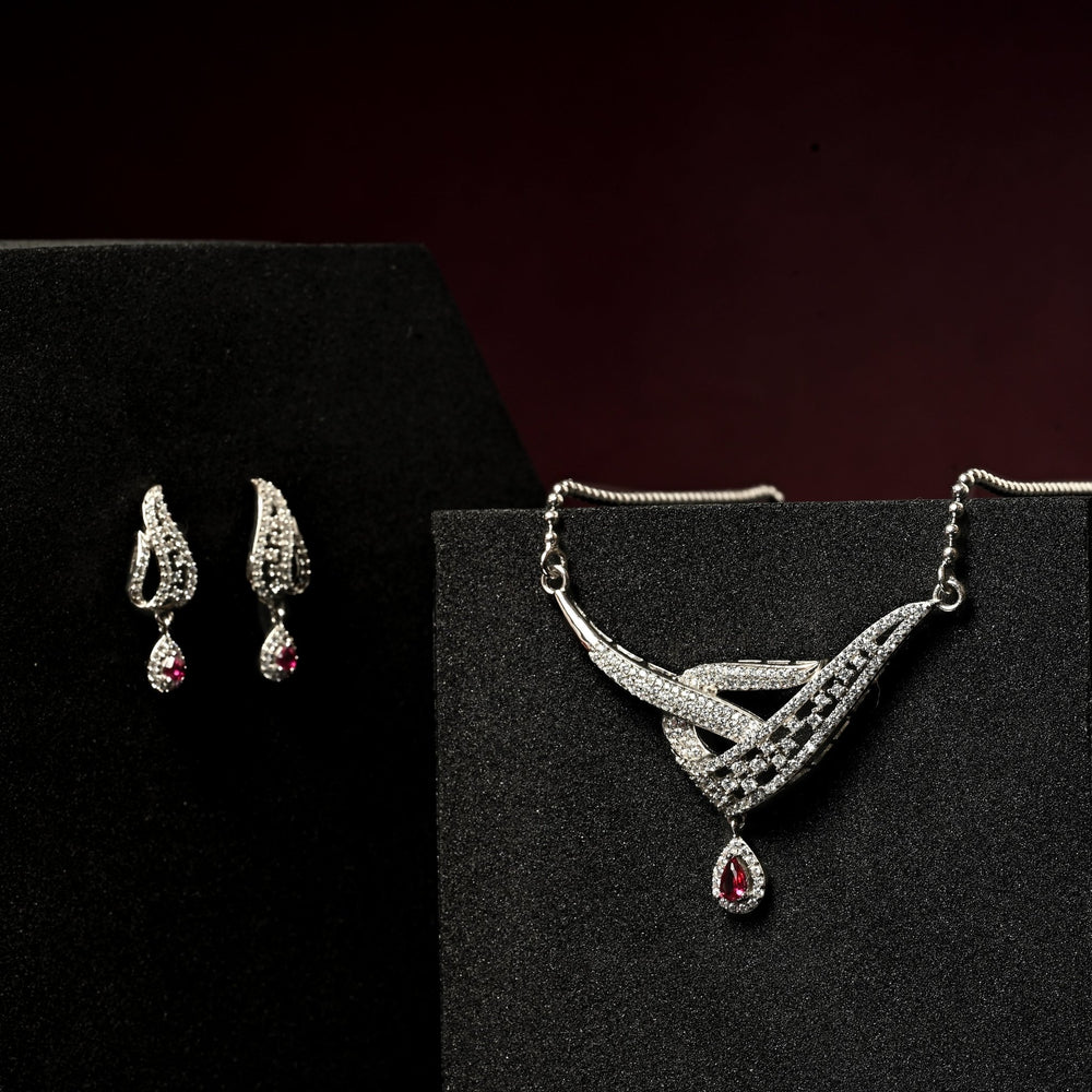 The Pink Radiance Necklace Set