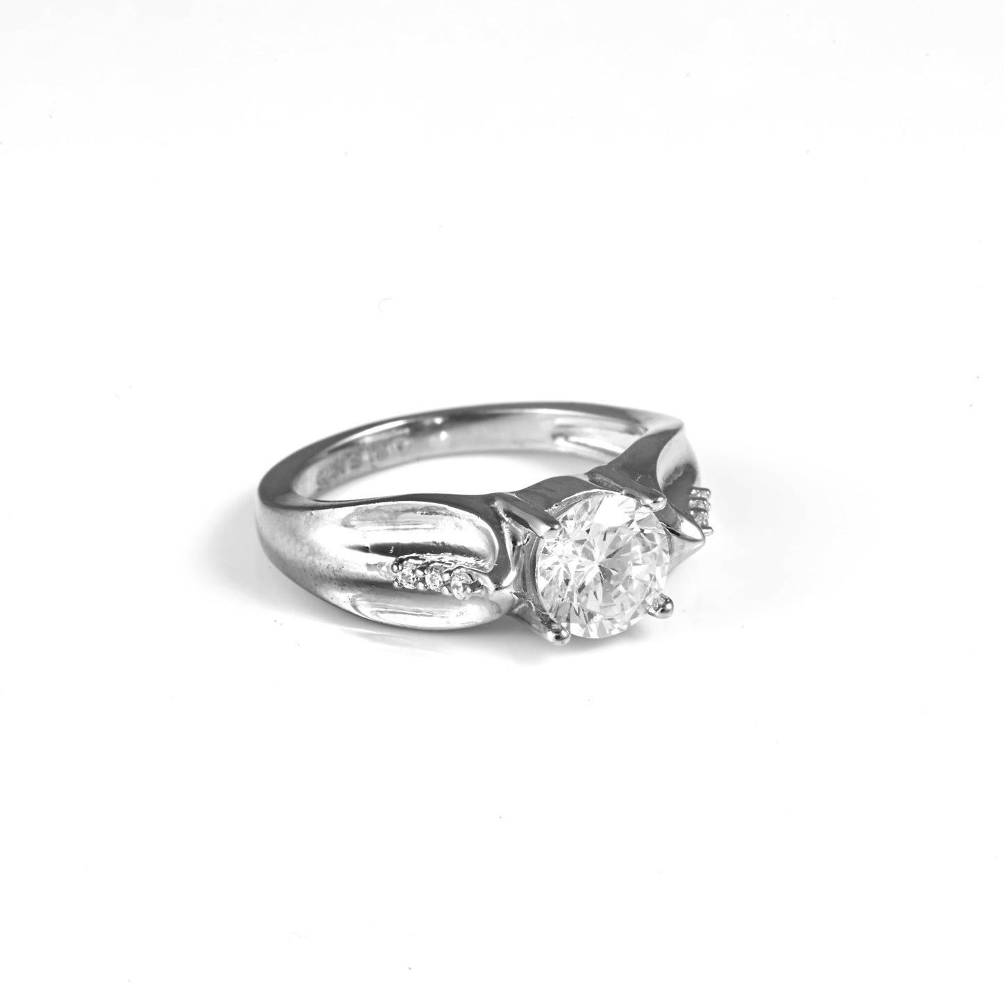 The Radiant Circle Zirconia Ring - Vinayak - House of Silver