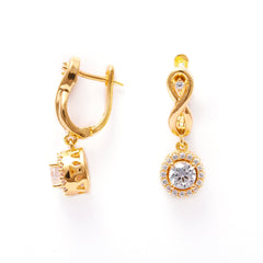 The Shimmering Dangle Earrings