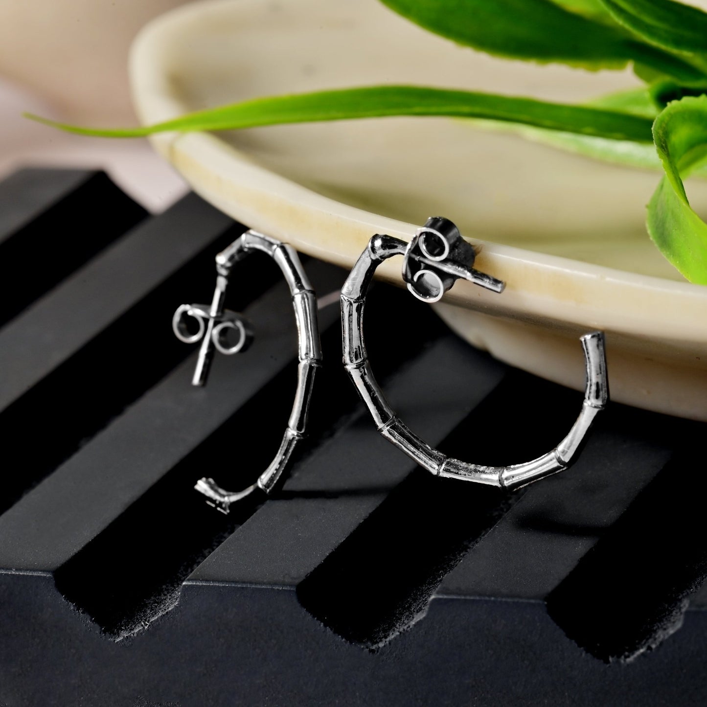 The Sleek Silver Hoop Earrings - Vinayak - House of Silver