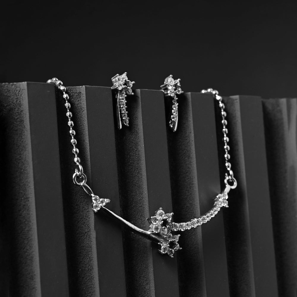 The Twilight Glow Necklace Set