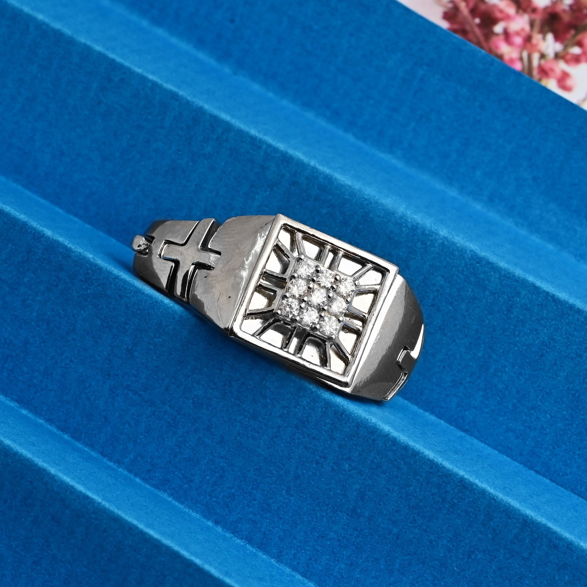 The Zirconia Accent Patterned Ring - Vinayak - House of Silver